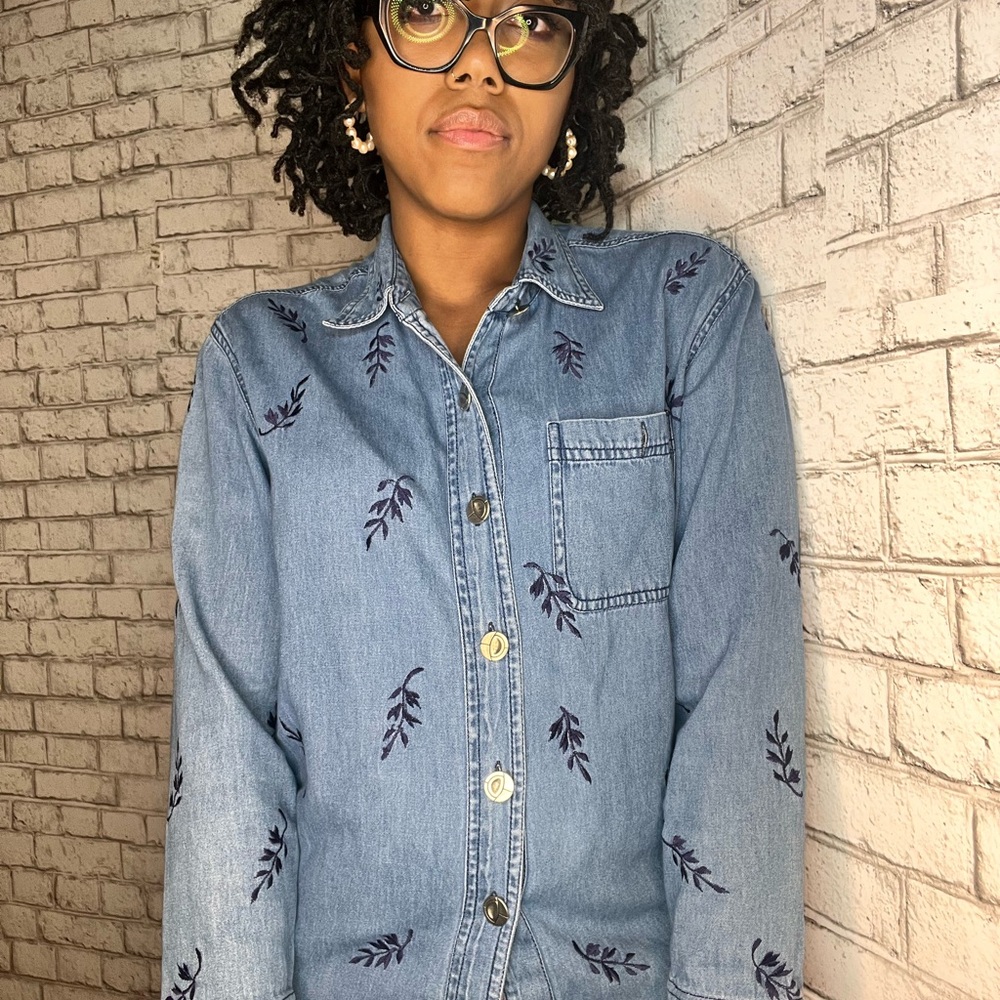 Vintage Embroidered Denim Jacket with Leaf Pattern